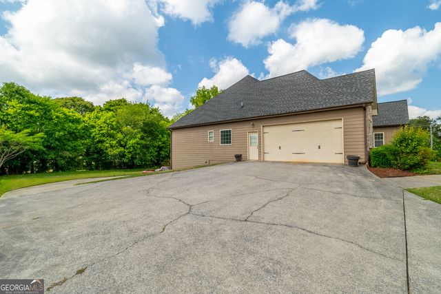 42 Mackenzie Drive, Powder Springs, GA 30127