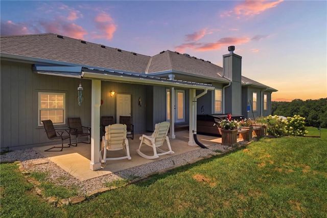 1939 NW 460th Road, Kingsville, MO 64061