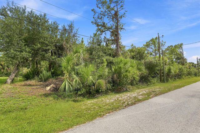 HENDERSON LANE, North Port, FL 34286