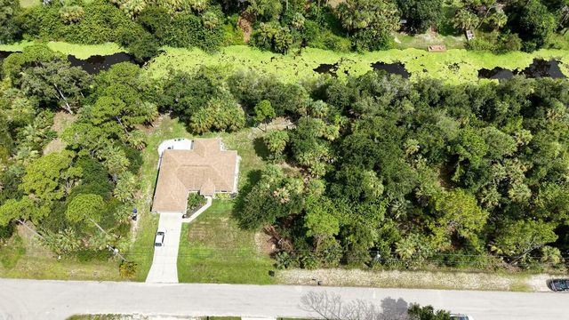 HENDERSON LANE, North Port, FL 34286