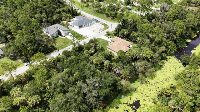 HENDERSON LANE, North Port, FL 34286