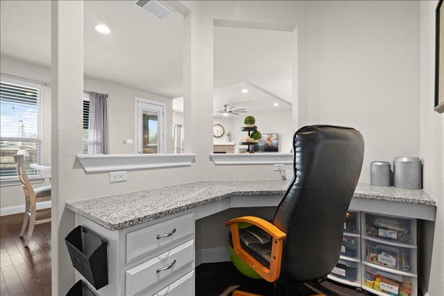 1620 Dusty BND, Leander, TX 78641