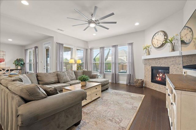 1620 Dusty BND, Leander, TX 78641