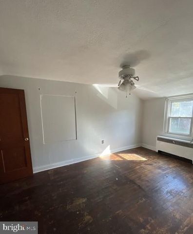 900 EDGEWOOD AVE, Trenton, NJ 08618