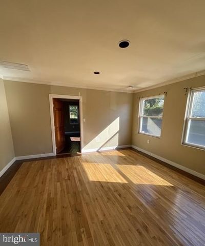 900 EDGEWOOD AVE, Trenton, NJ 08618