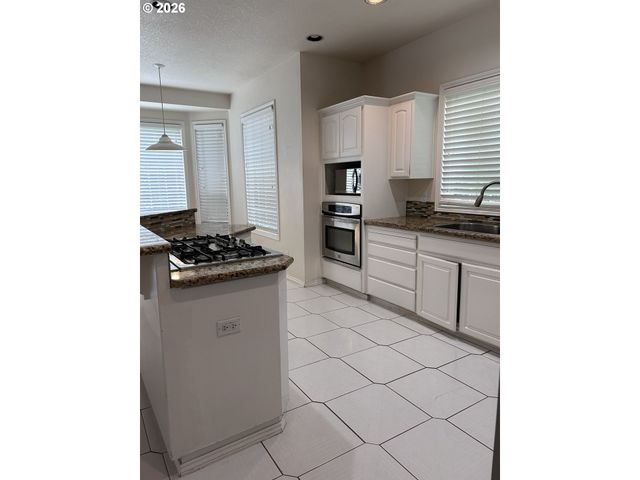 18080 Sw JEREMY St, Beaverton, OR 97007
