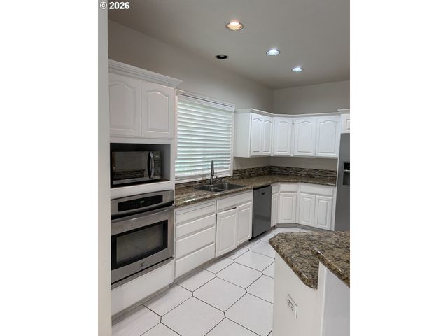 18080 Sw JEREMY St, Beaverton, OR 97007