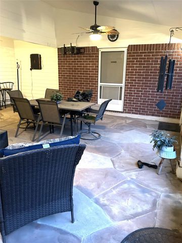 12003 W River Run Drive, Baytown, TX 77523