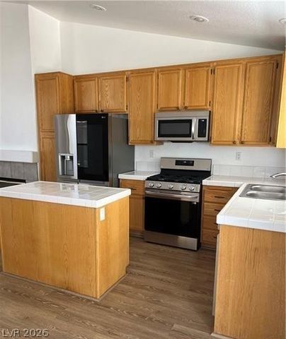 1807 Desert Sage Avenue, North Las Vegas, NV 89031