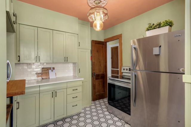 3635 Sheridan Avenue N, Minneapolis, MN 55412