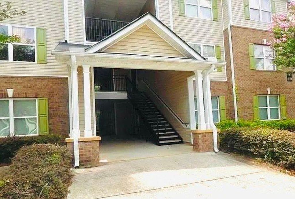 8302 FAIRINGTON RIDGE Circle, Stonecrest, GA 30038