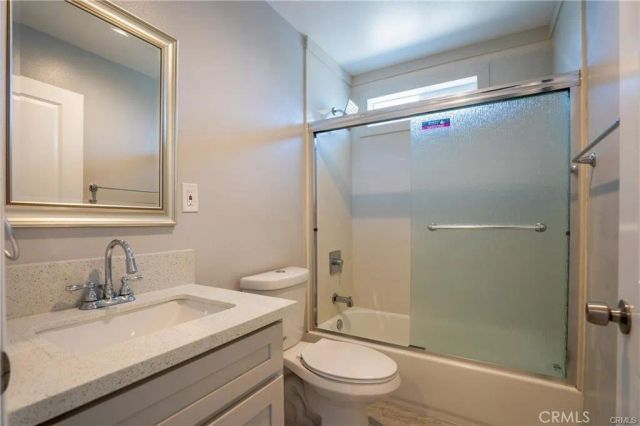 2125 S West View Street, Los Angeles, CA 90016