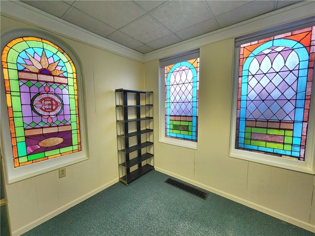 1510 Jackson Ave, New Castle, PA 16101