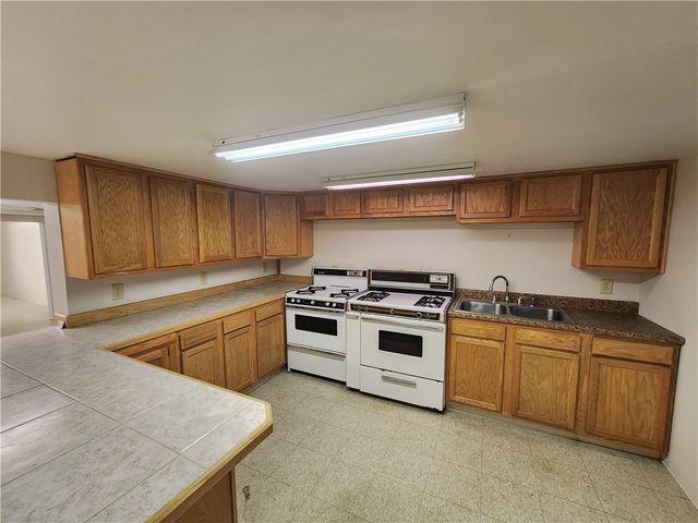 1510 Jackson Ave, New Castle, PA 16101