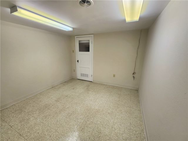 1510 Jackson Ave, New Castle, PA 16101