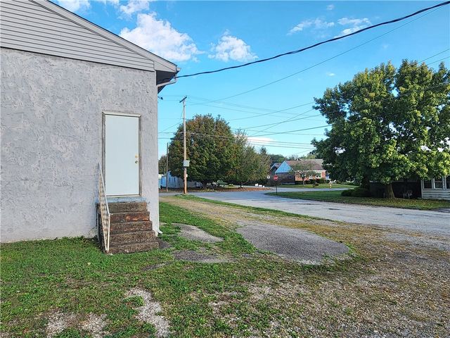 1510 Jackson Ave, New Castle, PA 16101