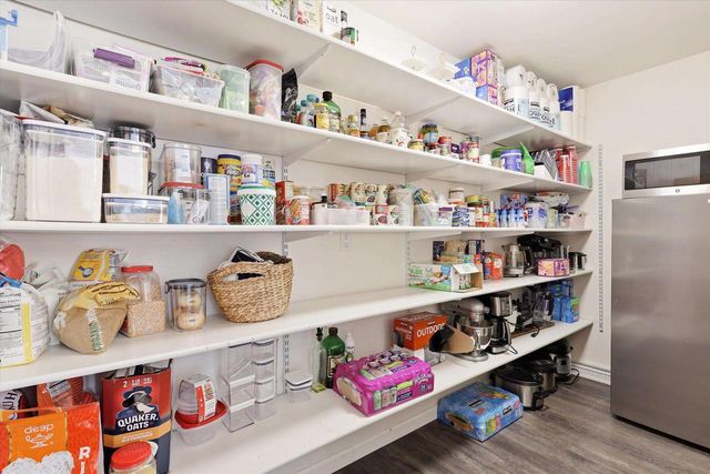 1520 TURTLE DOVE TRAIL, De Pere, WI 54115