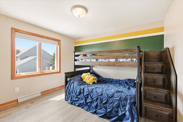 1520 TURTLE DOVE TRAIL, De Pere, WI 54115