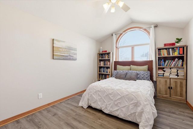 1520 TURTLE DOVE TRAIL, De Pere, WI 54115