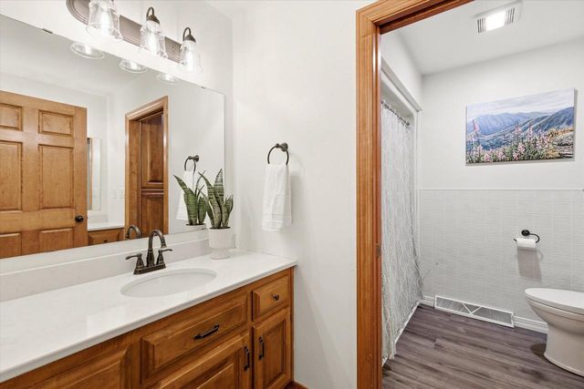 1520 TURTLE DOVE TRAIL, De Pere, WI 54115