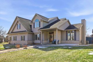 1520 TURTLE DOVE TRAIL, De Pere, WI 54115