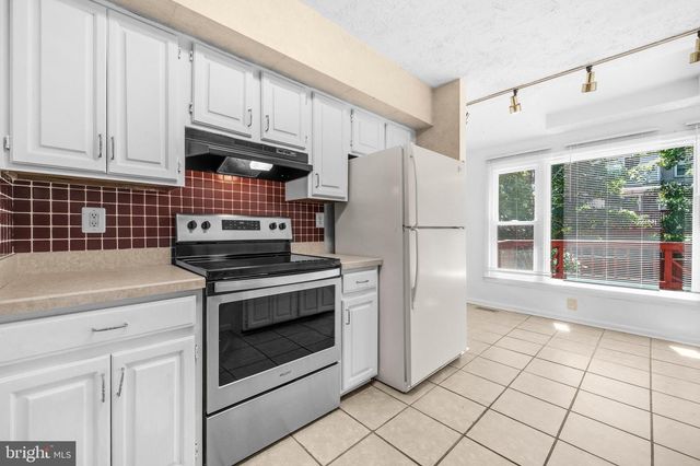 7764 BLACK HORSE CT, Manassas, VA 20109