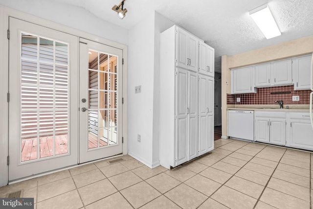 7764 BLACK HORSE CT, Manassas, VA 20109