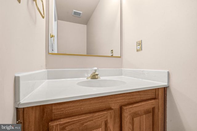 7764 BLACK HORSE CT, Manassas, VA 20109