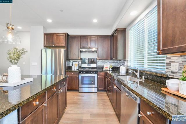 601 Tierney Pl, Martinez, CA 94553
