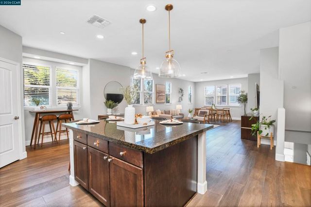 601 Tierney Pl, Martinez, CA 94553