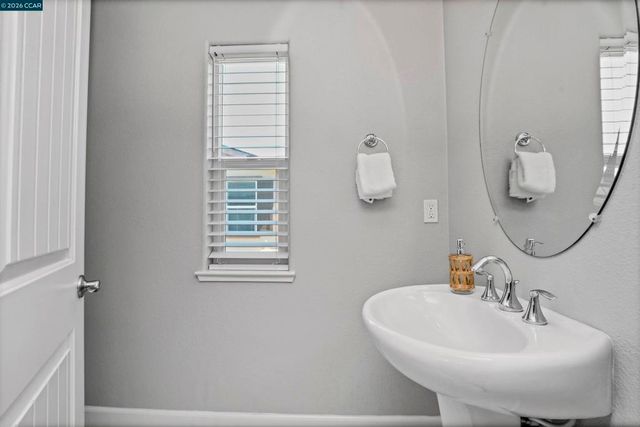 601 Tierney Pl, Martinez, CA 94553
