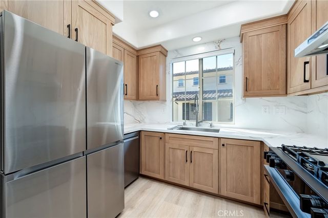 33 Silverado, Irvine, CA 92618