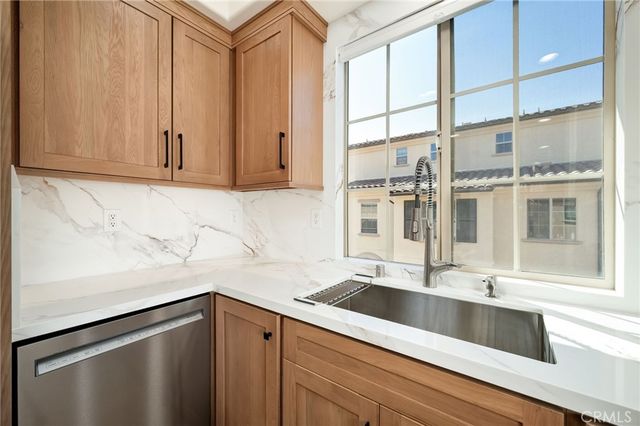 33 Silverado, Irvine, CA 92618