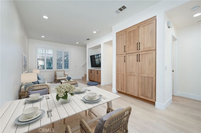 33 Silverado, Irvine, CA 92618