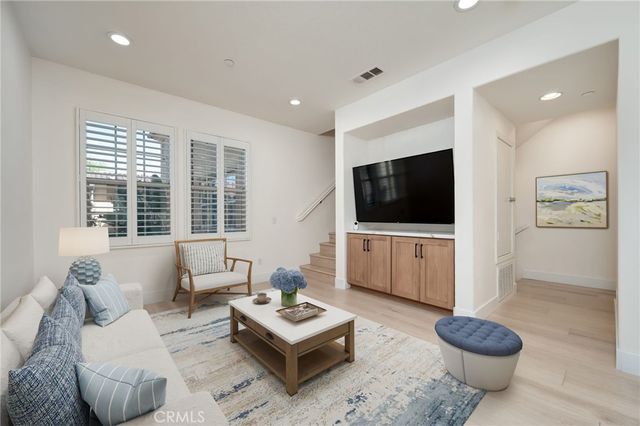 33 Silverado, Irvine, CA 92618
