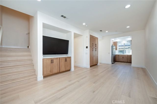 33 Silverado, Irvine, CA 92618