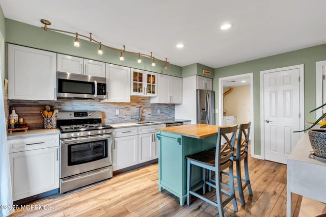 14 Cotswold Circle 8, Ocean Twp, NJ 07712