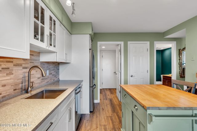 14 Cotswold Circle 8, Ocean Twp, NJ 07712