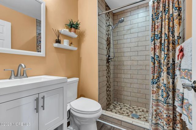 14 Cotswold Circle 8, Ocean Twp, NJ 07712