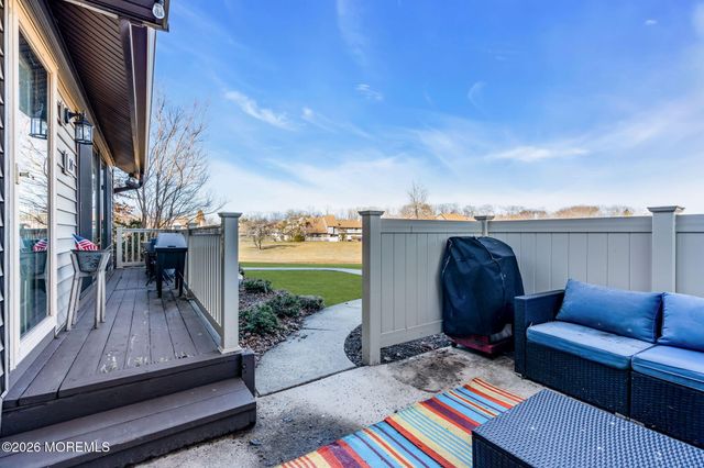 14 Cotswold Circle 8, Ocean Twp, NJ 07712