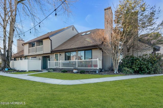 14 Cotswold Circle 8, Ocean Twp, NJ 07712