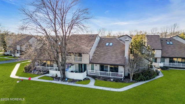 14 Cotswold Circle 8, Ocean Twp, NJ 07712