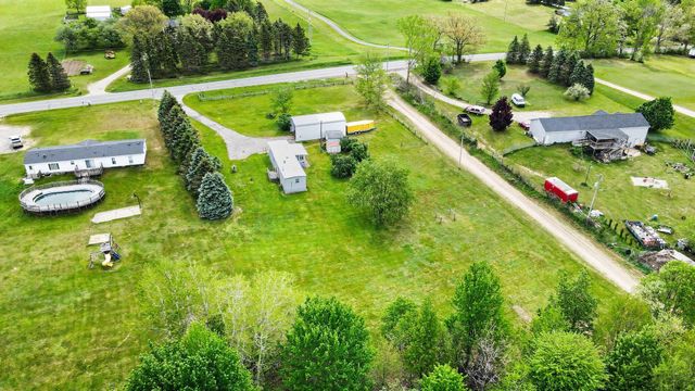 15827 Algoma Avenue NE, Cedar Springs, MI 49319