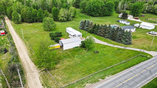 15827 Algoma Avenue NE, Cedar Springs, MI 49319
