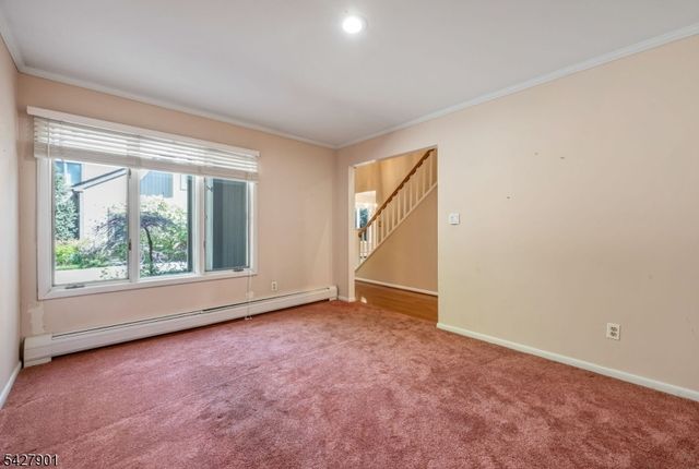 400 Bromley Pl 4003, Wyckoff Twp., NJ 07481