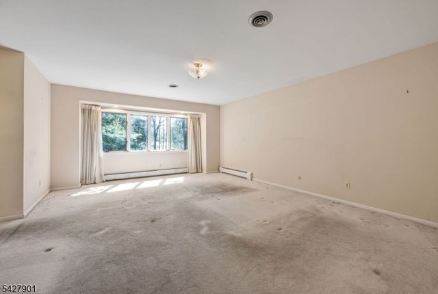 400 Bromley Pl 4003, Wyckoff Twp., NJ 07481