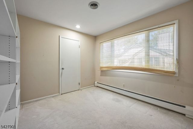 400 Bromley Pl 4003, Wyckoff Twp., NJ 07481