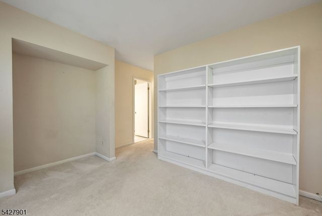 400 Bromley Pl 4003, Wyckoff Twp., NJ 07481