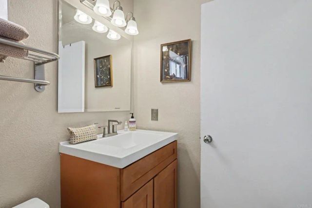 8507 Rosada Way, El Cajon, CA 92021