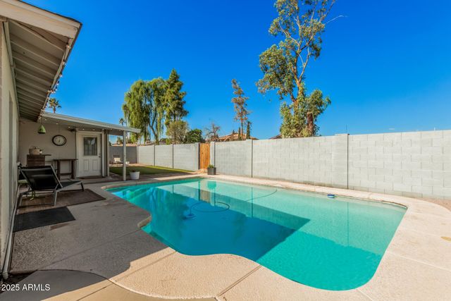 434 E CARSON Drive, Tempe, AZ 85282